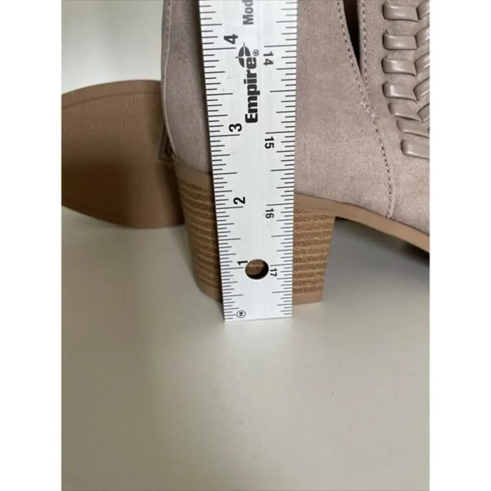 Qupid Booties Boots Taupe Women’s Size 7 Square Block Heel Cowgirl Rodeo Country